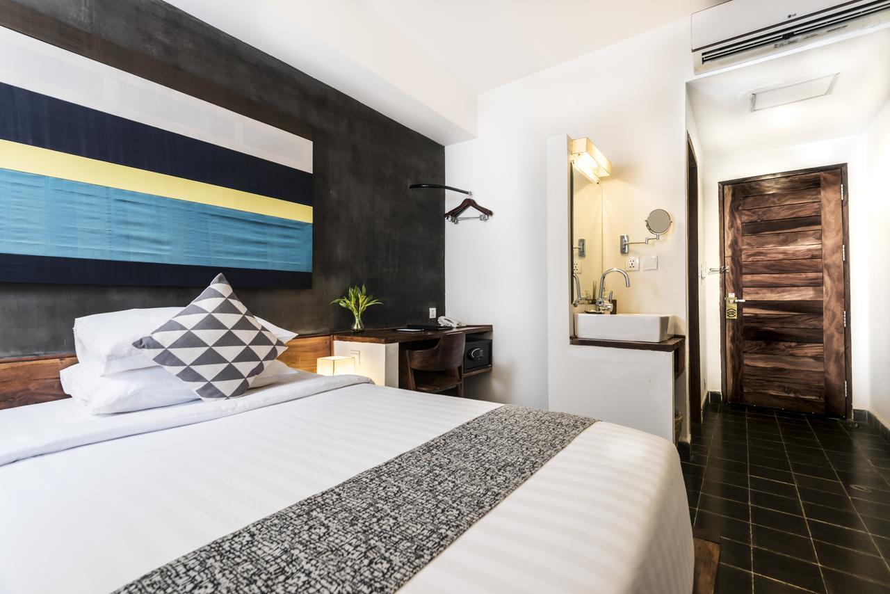 Patio Hotel & Urban Resort Phnom Penh Eksteriør billede